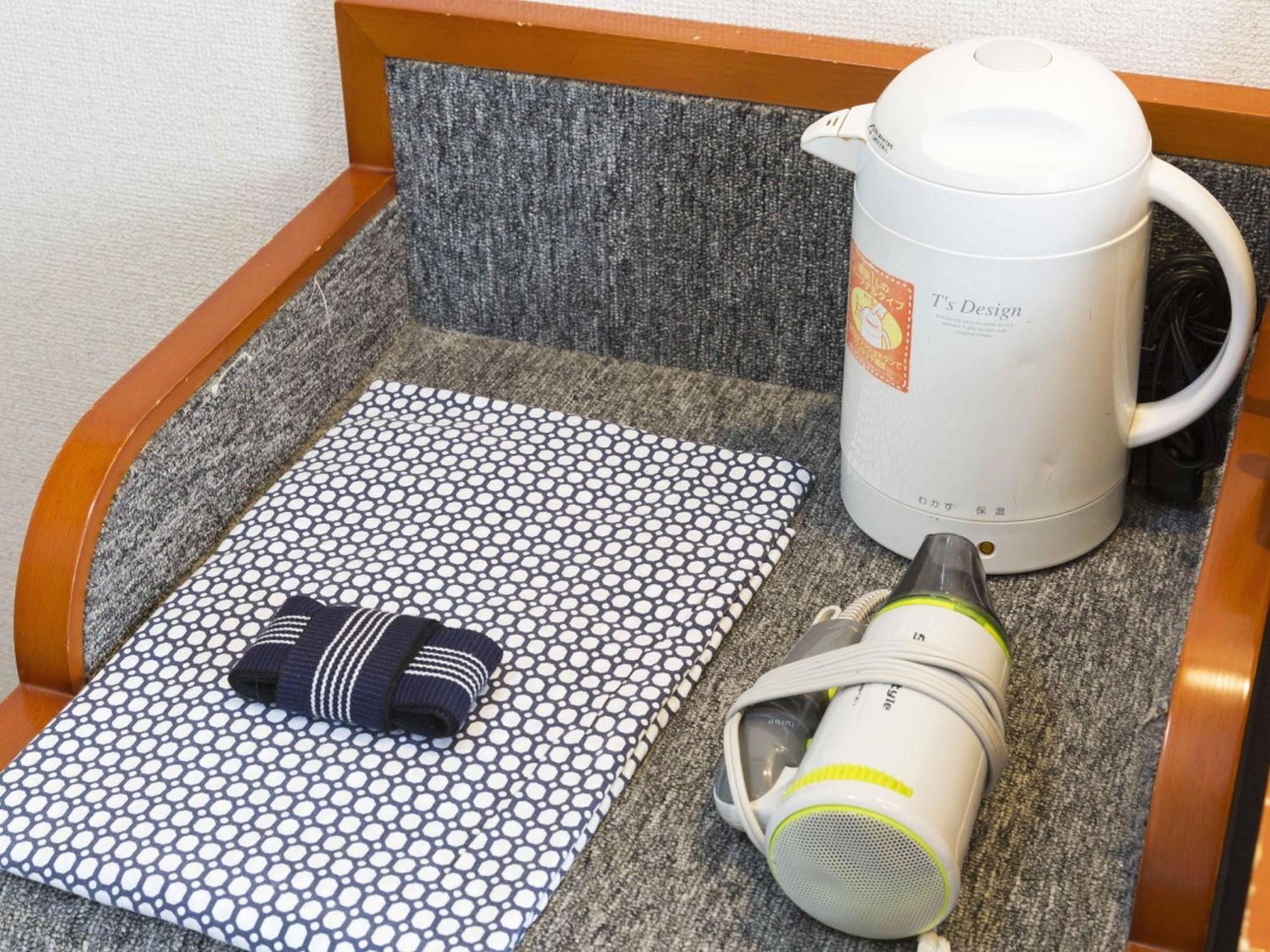 Hotel Minatoya Kōchi Quarto foto